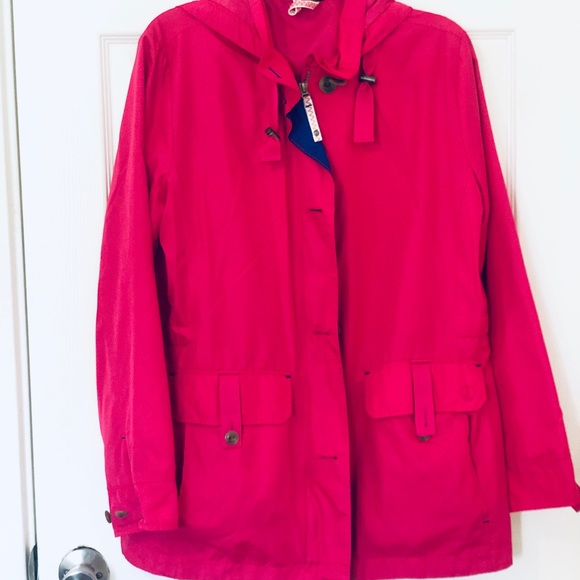 Lands' End Jackets & Blazers - Lands End lightweight rain jacket.